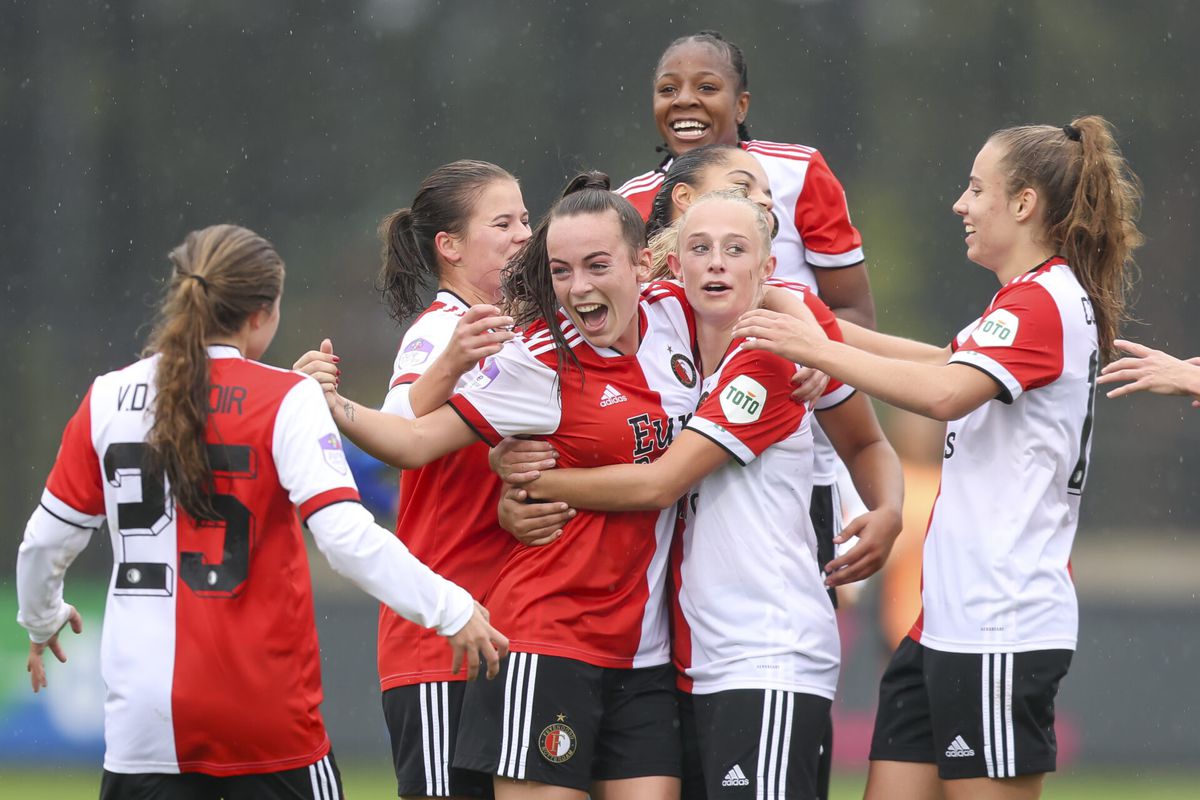 Feyenoord wint 1e Klassieker met 4-1: vuurwerk, vol stadion, rode kaart, blunder en meer