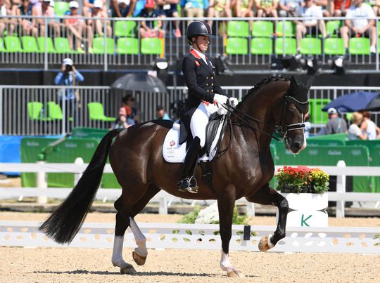 Staande ovatie bij afscheid dressuurpaard Valegro (video)