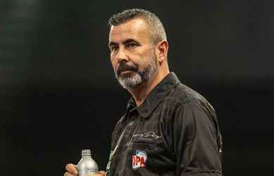 WK darts: dit is waarom Engelsman Darren Penhall voor Australië speelt