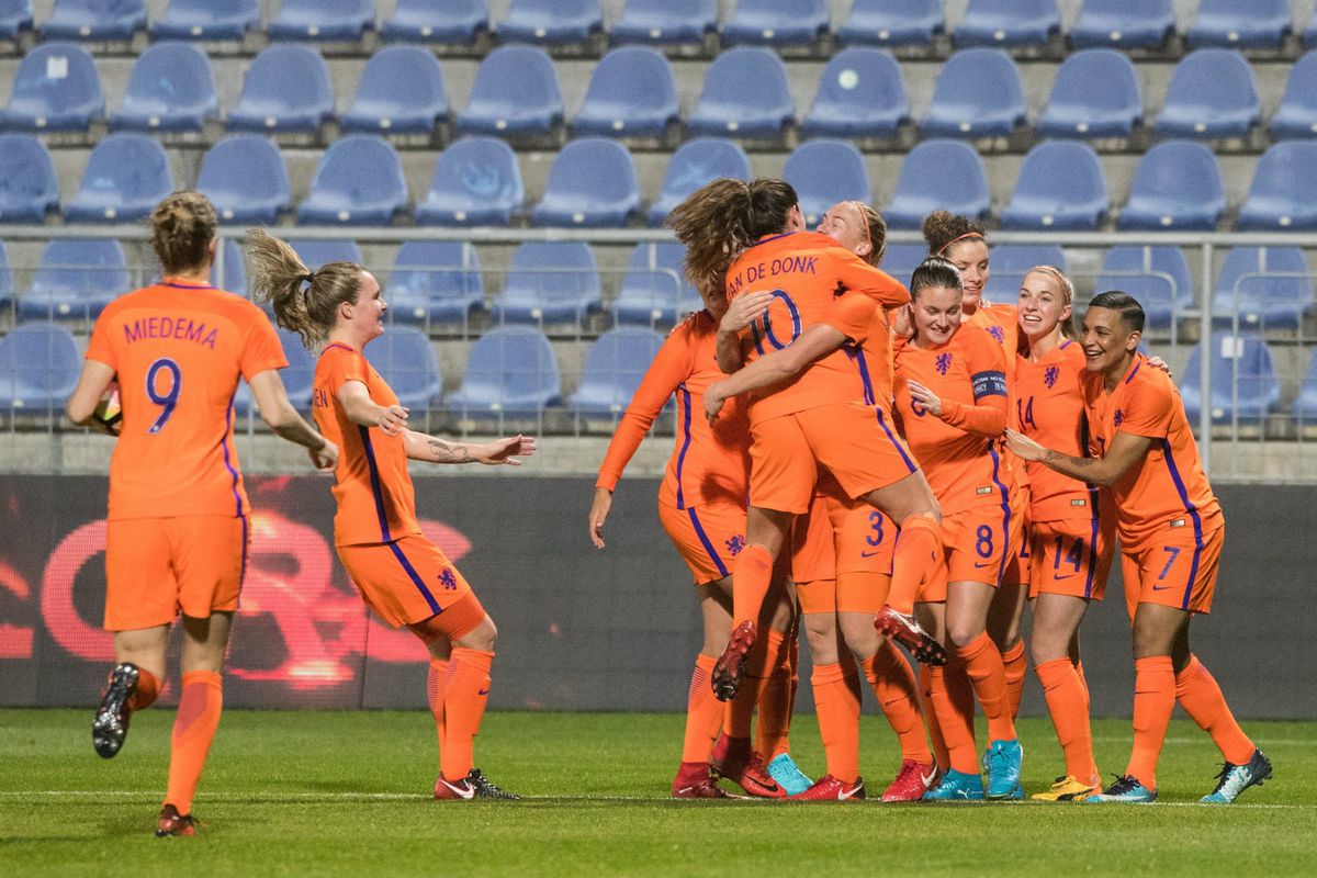 Oranje Leeuwinnen boeken lekkere WK-kwalificatiezege tegen Slowakije