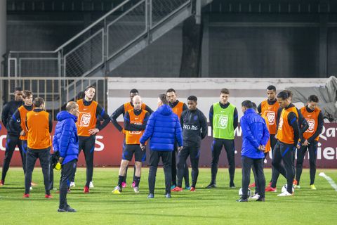 Oranje helemaal compleet bij laatste training voor duel met Letland: 'Deze groep traint tot het gaatje'