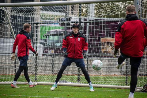 Mooi nieuws voor Etienne Vaessen: doelman keert na hoofdblessure terug in selectie RKC