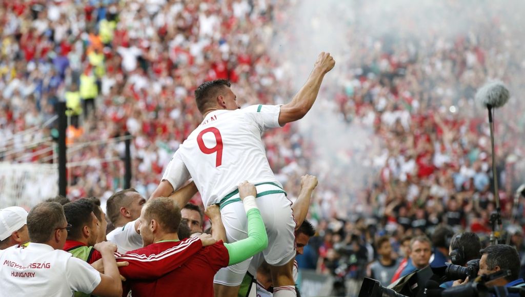 UEFA bestraft Hongarije na wangedrag fans