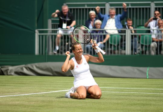 Bertens-killer Strycova vanuit kansloze positie tóch naar kwartfinales Wimbledon
