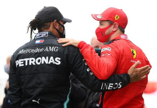 Vettel feliciteert Hamilton: 'De beste coureur van onze generatie, beter nog dan Schumacher'