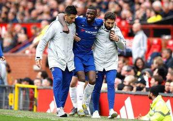 Chelsea mist verdediger Rüdiger na operatie aan meniscus