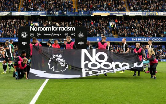 Racistische supporters Engeland krijgen stadionverbod voor alle stadions