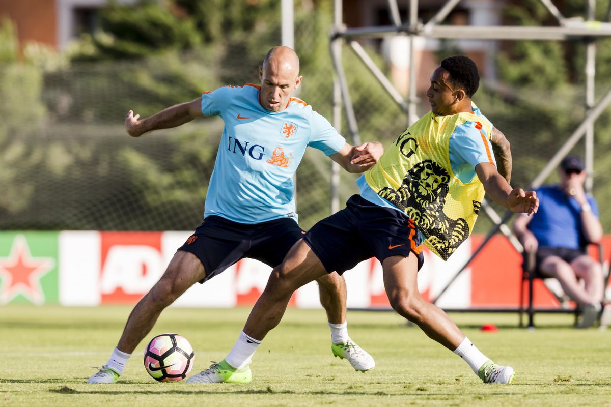 Robben staat weer op trainingsveld en is fit voor Luxemburg