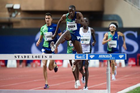 🎥 | You only had one job! Jurylid is de tel kwijt en voorkomt overwinning Keniaan