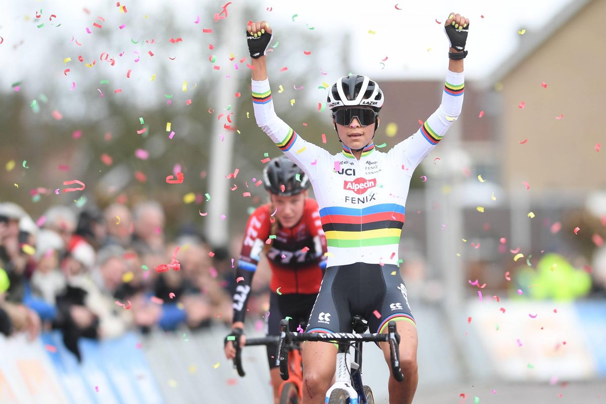 Wereldkampioene Ceylin del Carmen Alvarado ook beste in Vestingcross