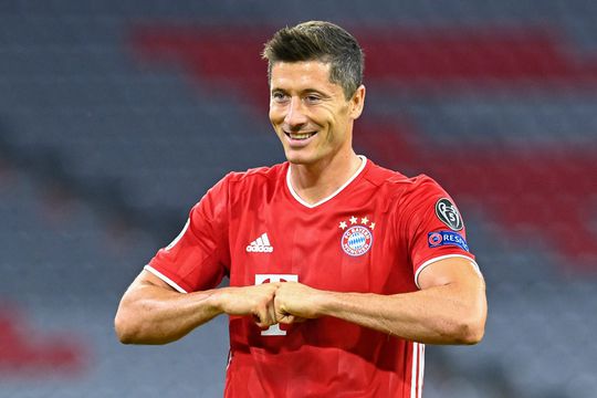 Lewandowski rolt Chelsea met 2 goals en 2 assists in z'n eentje op