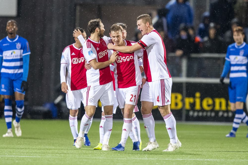 Ajax wint moeilijke wedstrijd van PEC Zwolle maar zal niet blij zijn