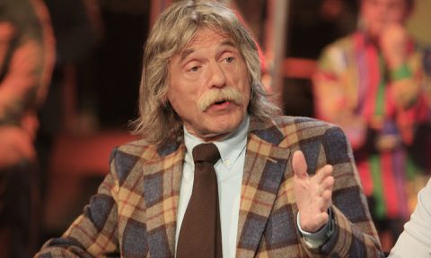 Derksen BROMT: 'Wat een irritante, vervelende klootzak is dat'