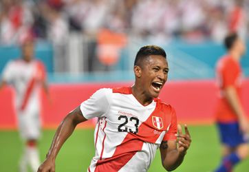 Peru wint gemakkelijk van aartsrivaal Chili