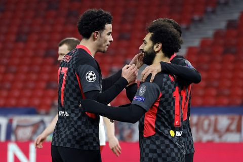 🎥 | Check hier de samenvattingen van Leipzig - Liverpool en Barça - PSG