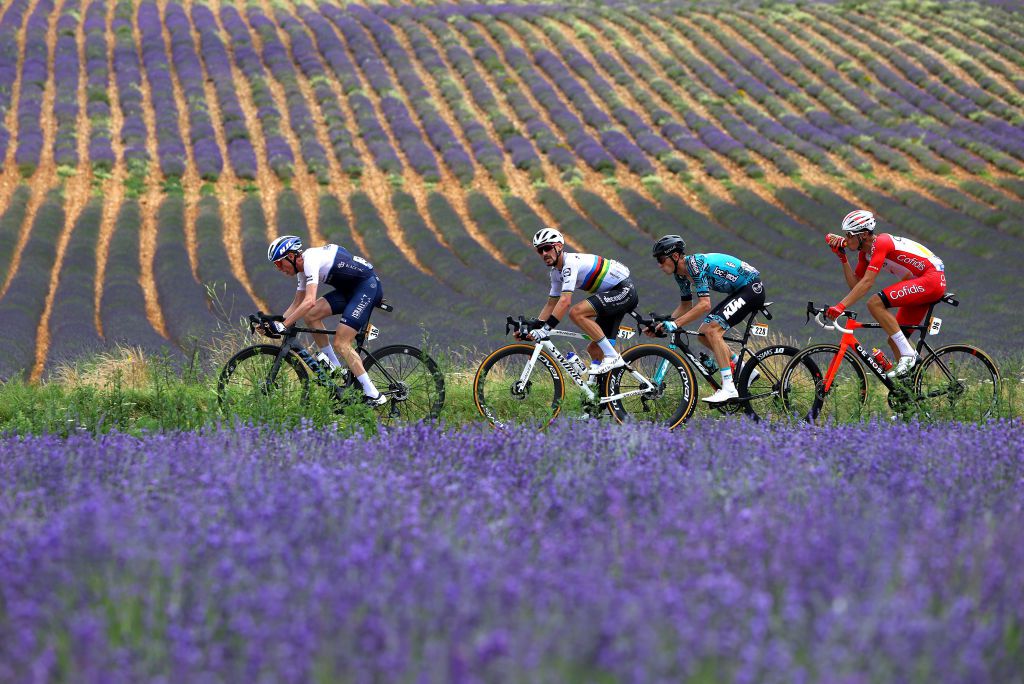 TV-gids: wat staat er op het menu in de 12e etappe van de Tour de France en waar is het te zien?