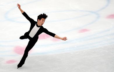 Amerikaanse kunstrijder Nathan Chen prolongeert wereldtitel (video's)