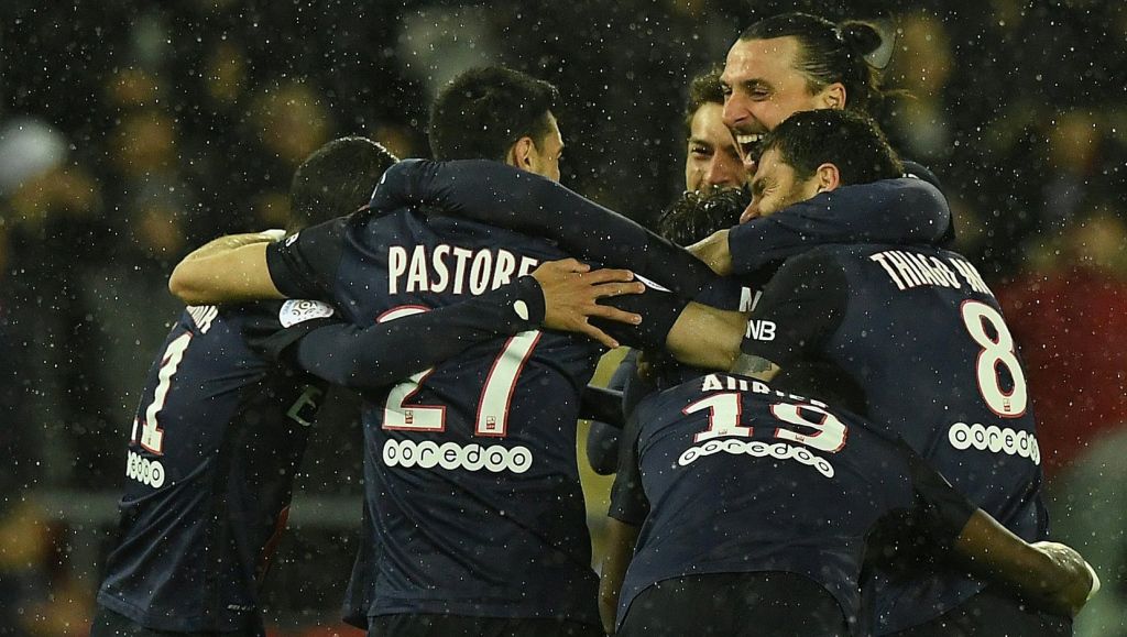 PSG wint opnieuw en evenaart Frans puntenrecord