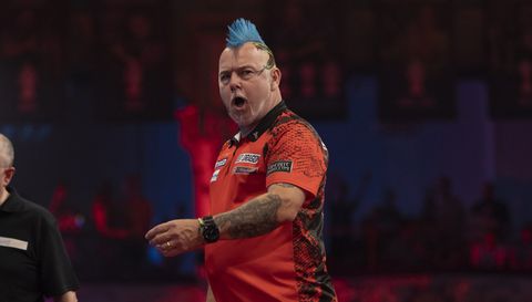 Peter Wright overklast Michael Smith op weg naar halve finales World Matchplay