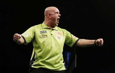 Van Gerwen neemt weer eens afstand, Wright de klos