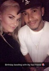 Verkering of niet? Lindsey Vonn viert b'day met avondje bowlen met Lewis Hamilton