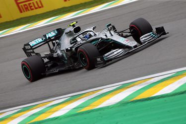Mercedes-coureur Bottas moet in Abu Dhabi achteraan starten