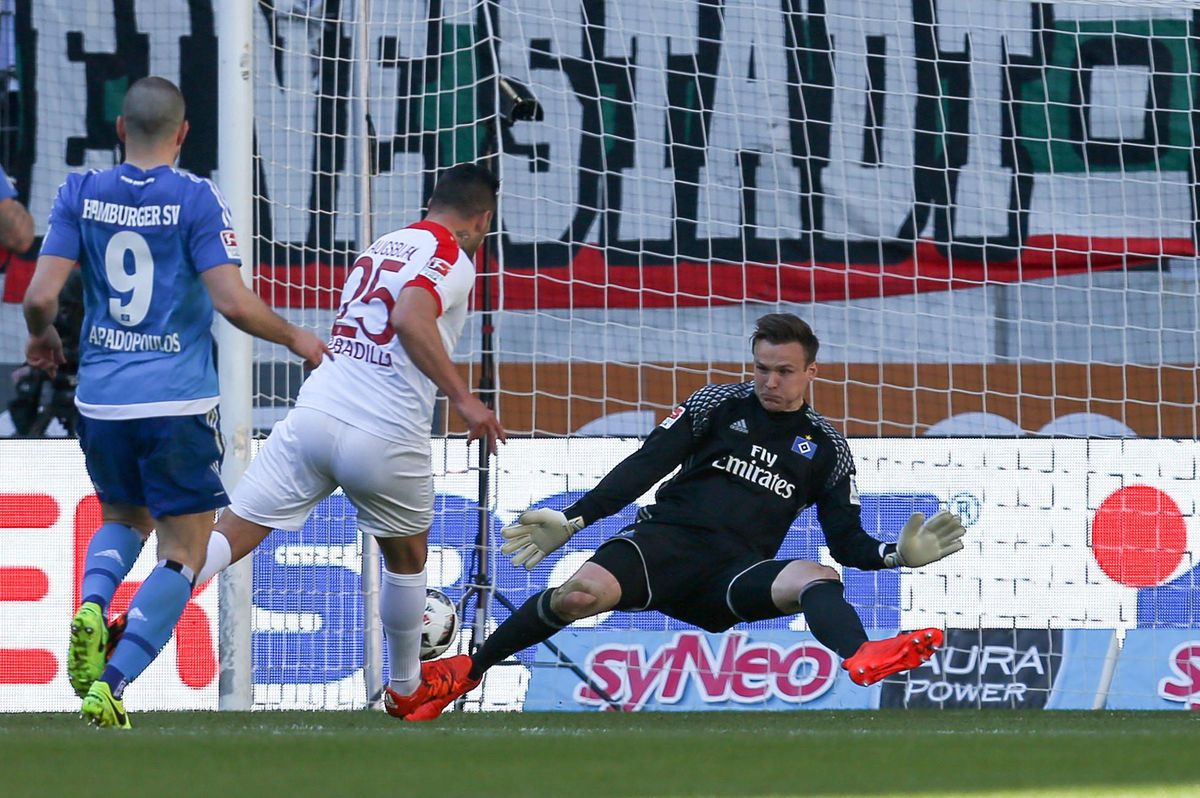 Augsburg slaat keihard toe in degradatietopper tegen HSV