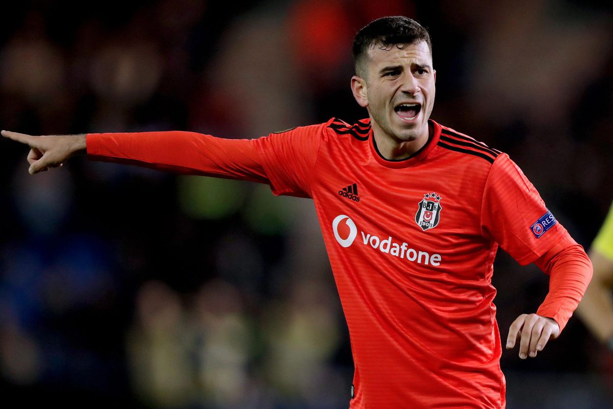 'Özyakup wil weg bij Beşiktaş en neemt contact op met Ajax'
