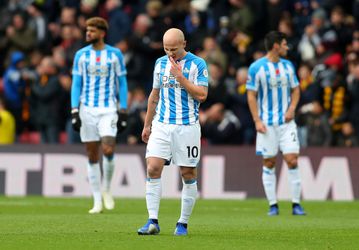 Pijnlijk degradatieverhaal in de maak: vliegt Huddersfield Town DIT WEEKEND al uit de Premier League?