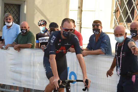 Froome rijdt rond in de Tirreno-Adriatico in plaats van in de Tour: 'Niet waar ik had willen zijn'