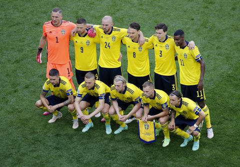 De gemiddelde leeftijd van de 22 spelers bij Zweden-Slowakije is BIJNA de hoogste ooit op een EK