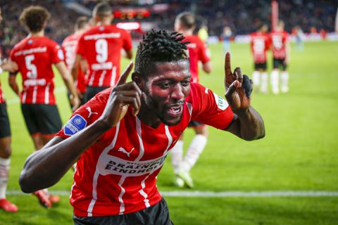 PSV is de winnaar van het weekend door 2 late goals tegen Sparta