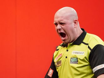🎥 | Michael van Gerwen na zwak begin via Krzysztof Ratajski naar halve finale UK Open
