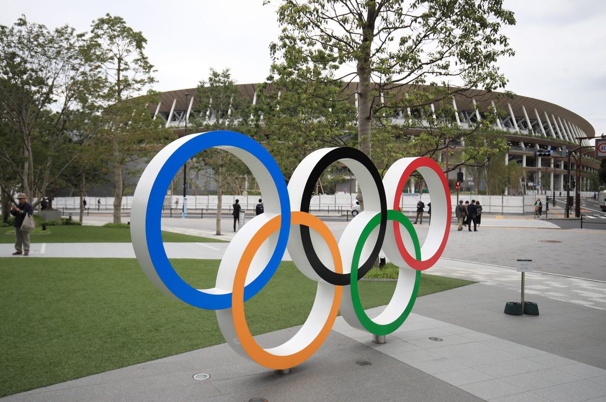 🎥 | Olympische ringen varen Tokio binnen