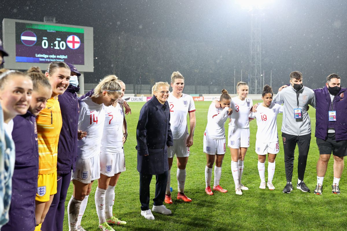 10! 10! 10! Sarina Wiegman wint met English Lionesses voor de 2e keer met 10-0