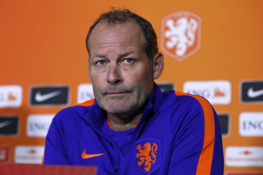 Blind: 'We moeten het niet alleen over Robben hebben, we zijn een team'