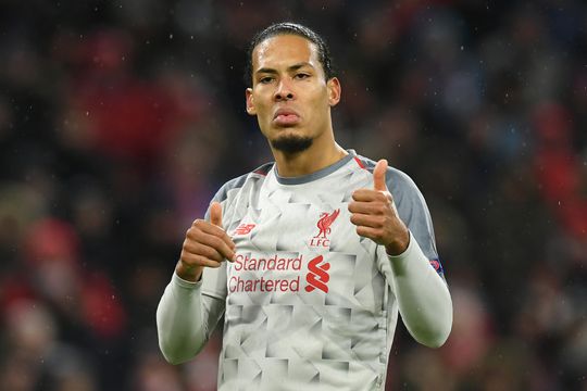 Dik feest voorafgaand aan Bayern - Liverpool: 'He's Virgil van Dijk, he's Virgil van Dijk!' (video)