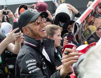 Hamilton baalt als een stekker dat 'ie geen nieuwe motor heeft: 'Ferrari de favoriet zondag'