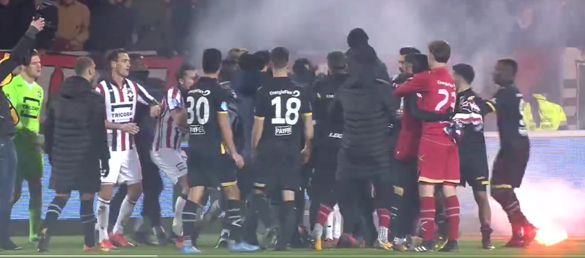 Vlam pas na wedstrijd in pan: potje knokken tussen NAC en Willem II (video)