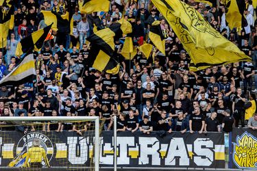 6 Vitesse-fans krijgen per direct stadionverbod vanwege racistische spreekkoren