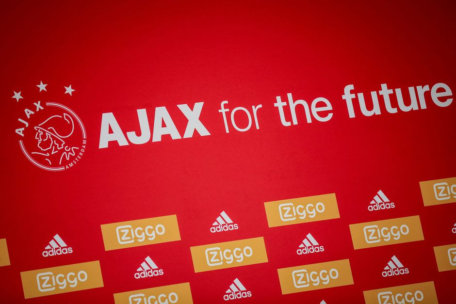 🎥 | Record! Ajax-talentje houdt de bal 3.610 keer hoog