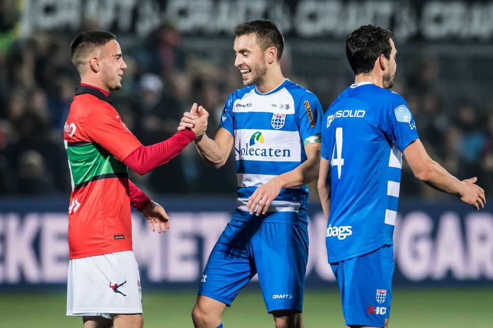 Bij PEC Zwolle lachen ze om gemiste strafschoppen: 'Mist die lul m ook'