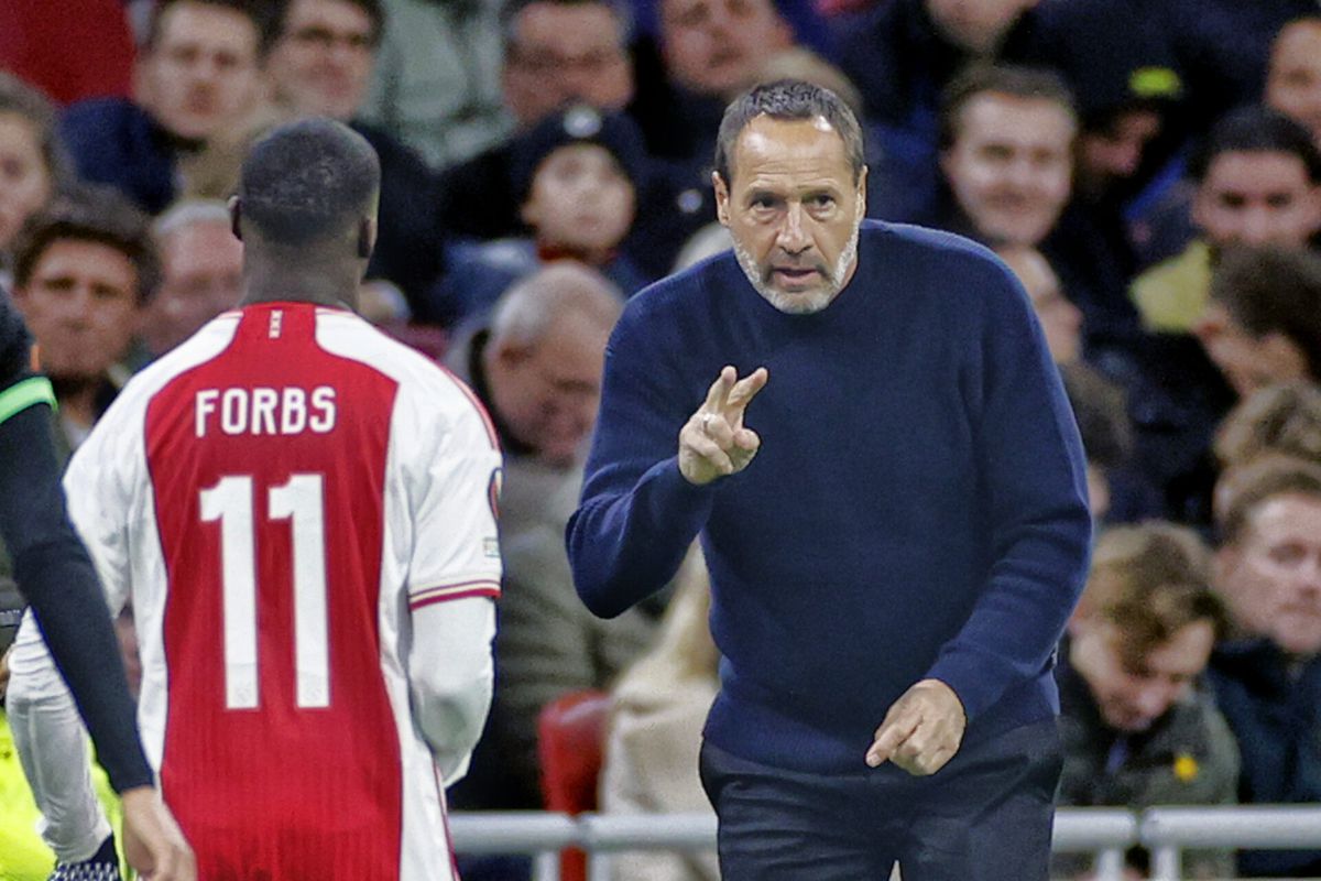📺​ | TV-gids: lees hier hoe laat je (gratis) naar Ajax tegen Almere City kunt kijken