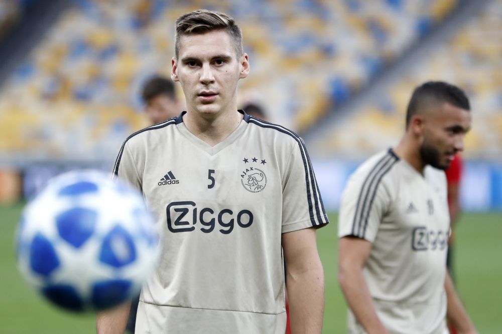 Ajax met Wöber aan de aftrap in beslissende wedstrijd tegen Dinamo Kiev