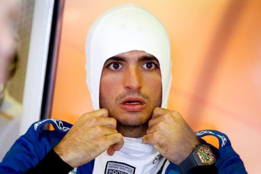 Rook uit de McLaren van Carlos Sainz (video)