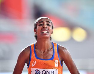 🎥 | Sifan Hassan verbetert het wereldrecord 10 kilometer met 11 seconden