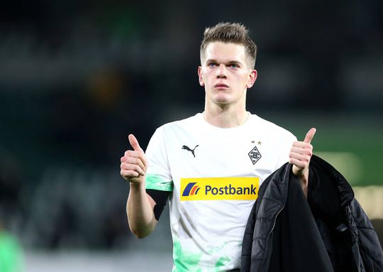 🎥 | Gladbach-fan weigert tijdens quiz naam van aartsrivaal te noemen voor extra geld