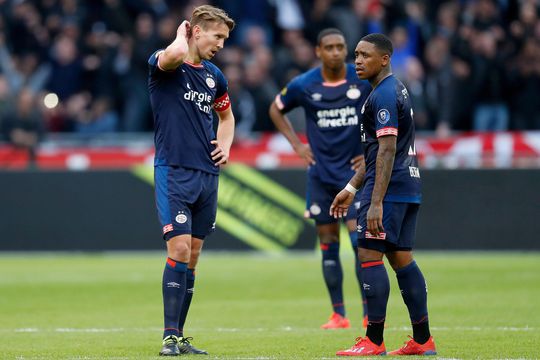 Geen paniek bij Luuk de Jong na nederlaag in topper: 'We staan nog steeds bovenaan'