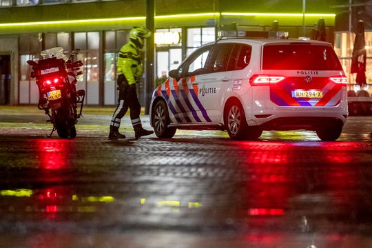 Verdachte van explosie bij 'Feyenoord-cafés' langer achter tralies