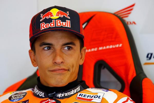 Márquez wil ondanks gebroken arm weer racen